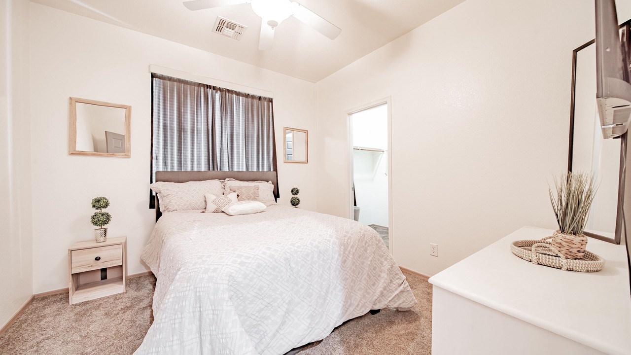 Photo of Bedroom in Rovey Farm Estates