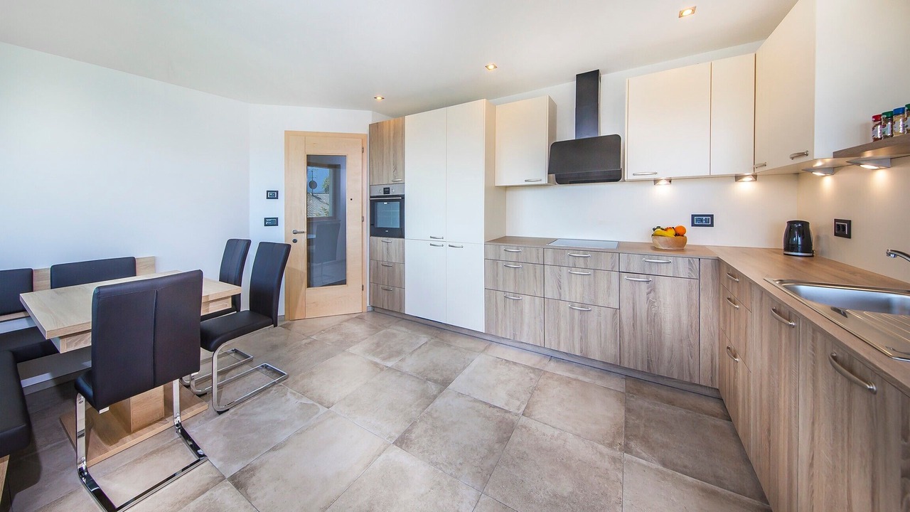 Photo of Kitchen in Laion