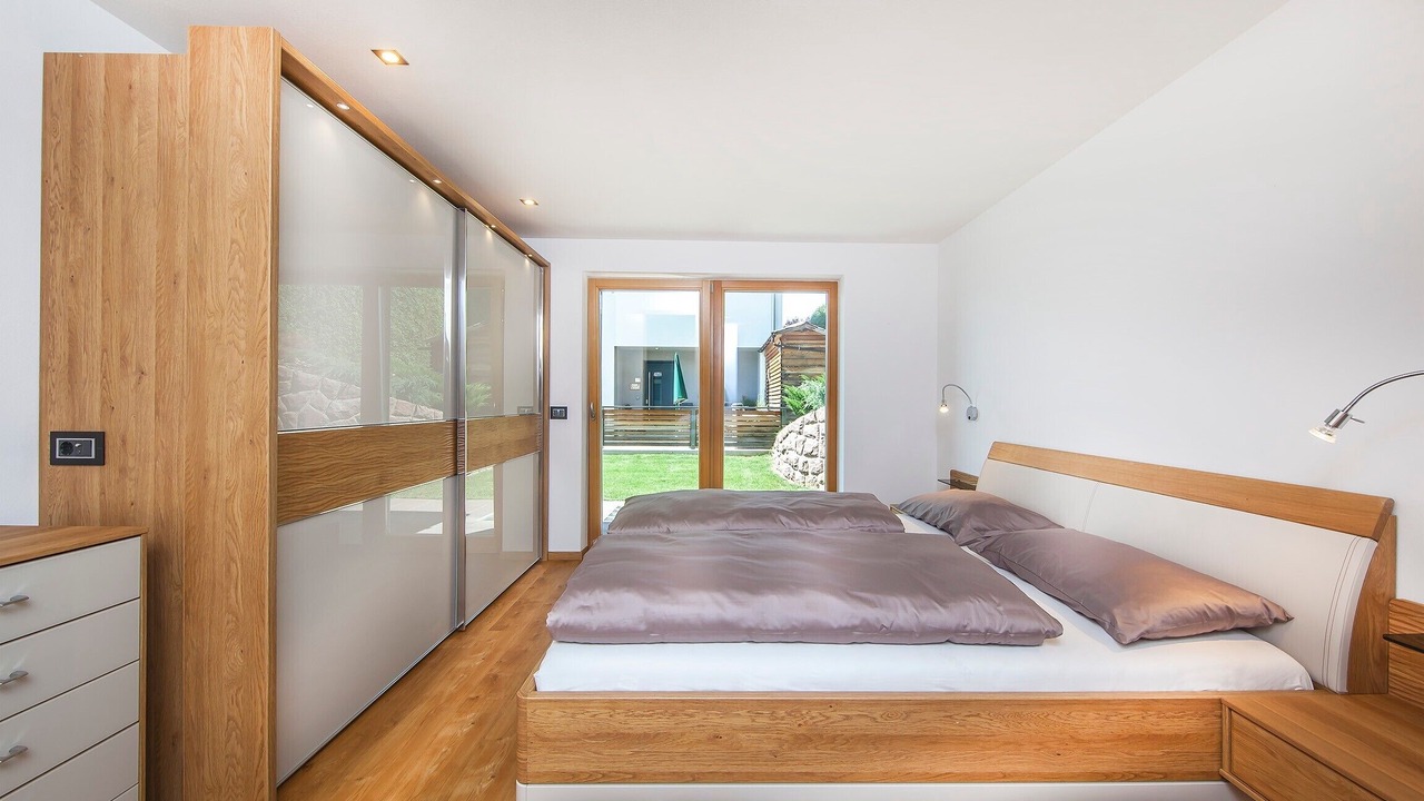 Photo of Bedroom in Laion