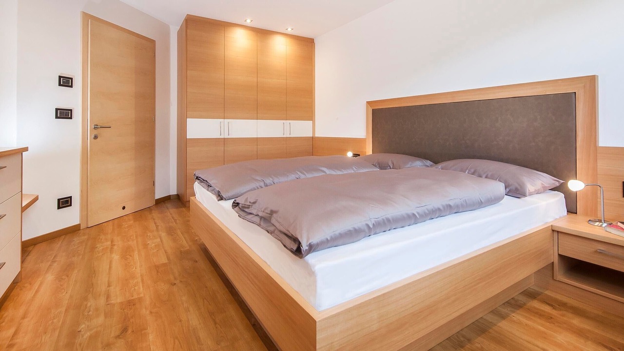 Photo of Bedroom in Laion