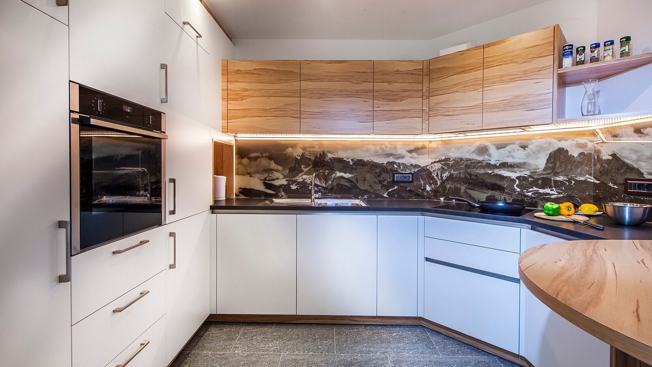 Photo of Kitchen in Laion