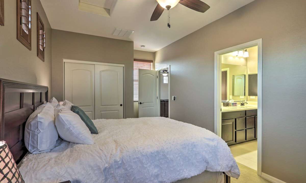 Photo of Bedroom in Montecito in Estrella
