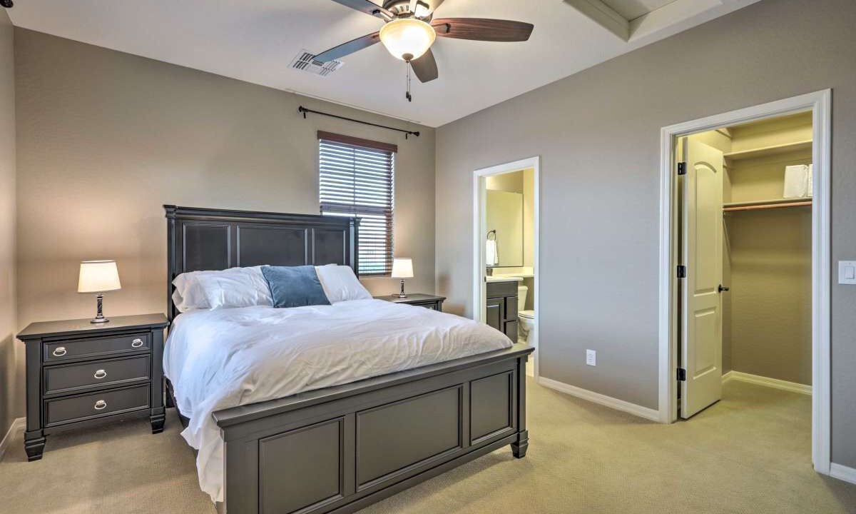 Photo of Bedroom in Montecito in Estrella
