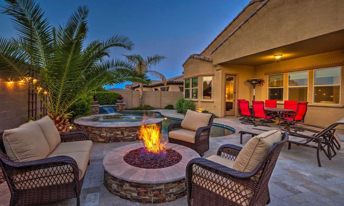 Photo of Patio Balcony in Montecito in Estrella