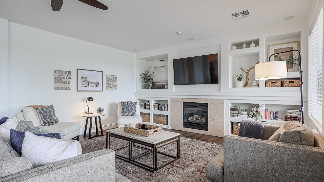 Photo of Livingroom in Legacy