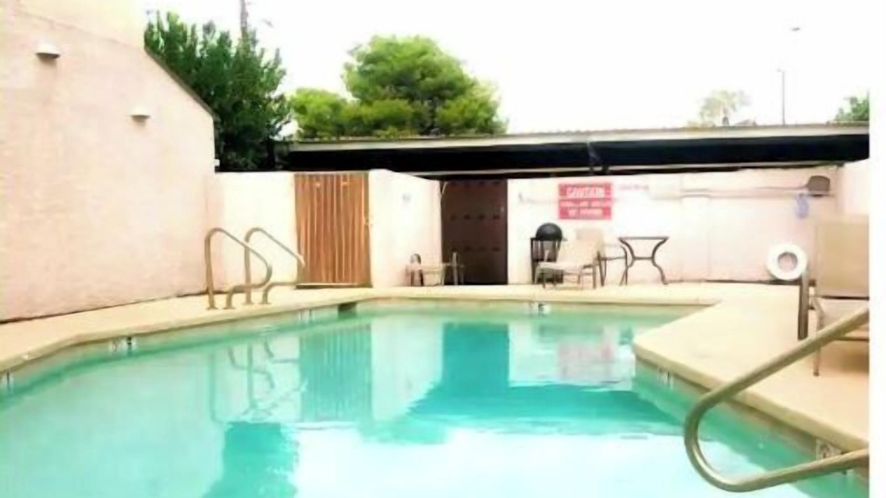 Photo of Outdoor in Village Grove