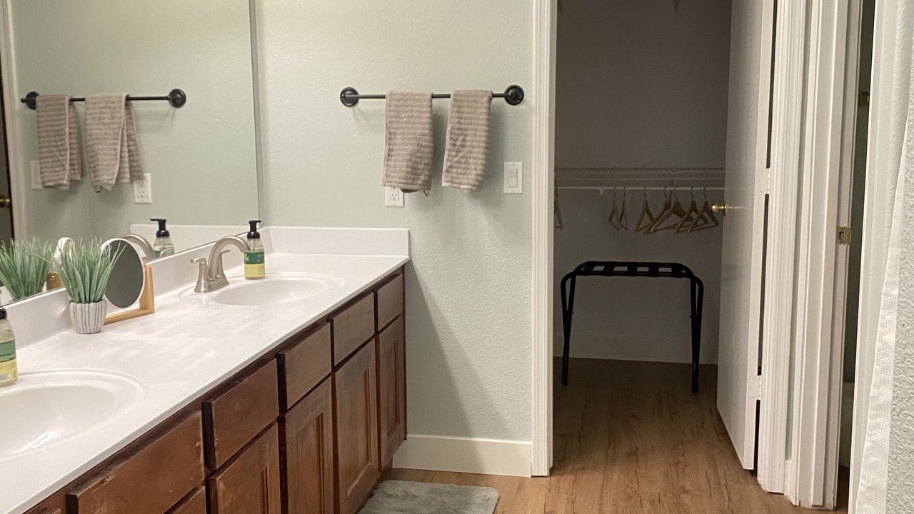 Photo of Bathroom in Kingswood Parke
