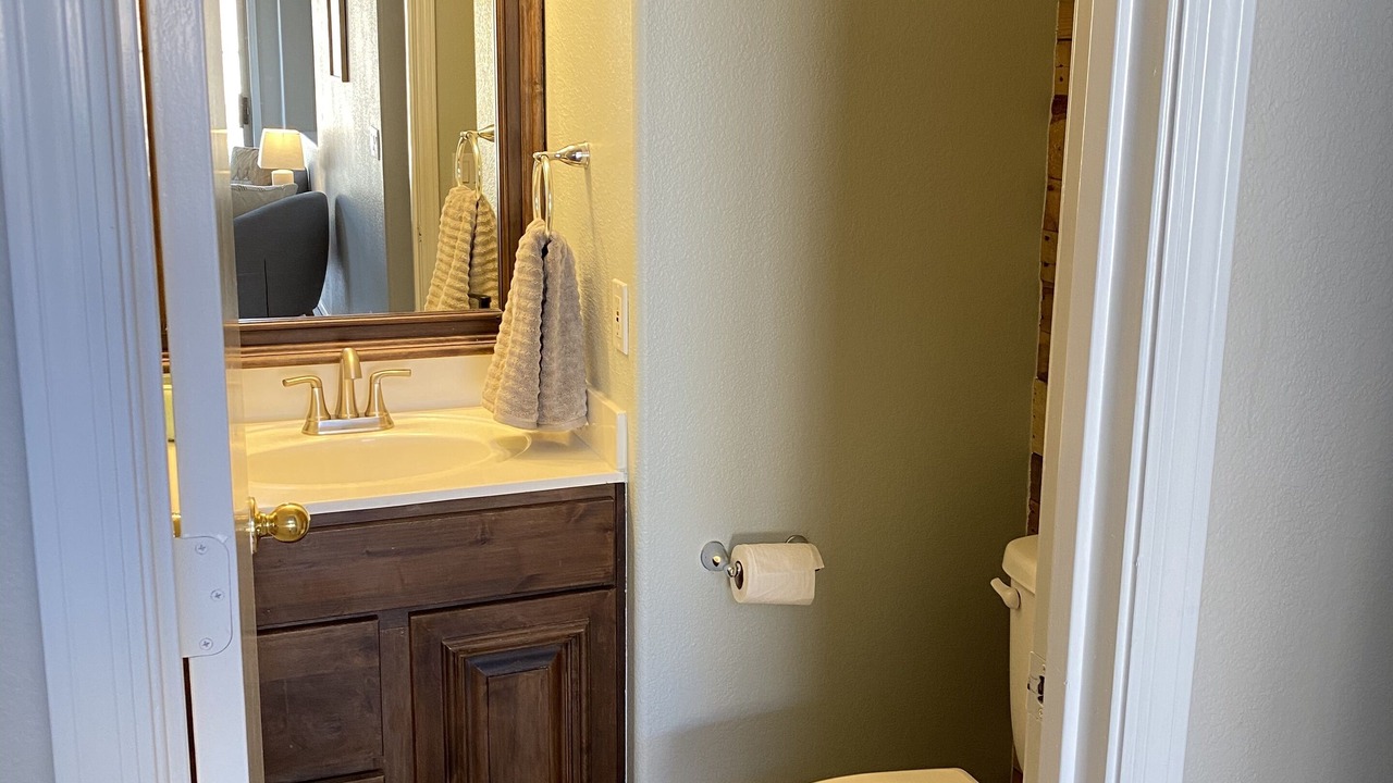 Photo of Bathroom in Kingswood Parke