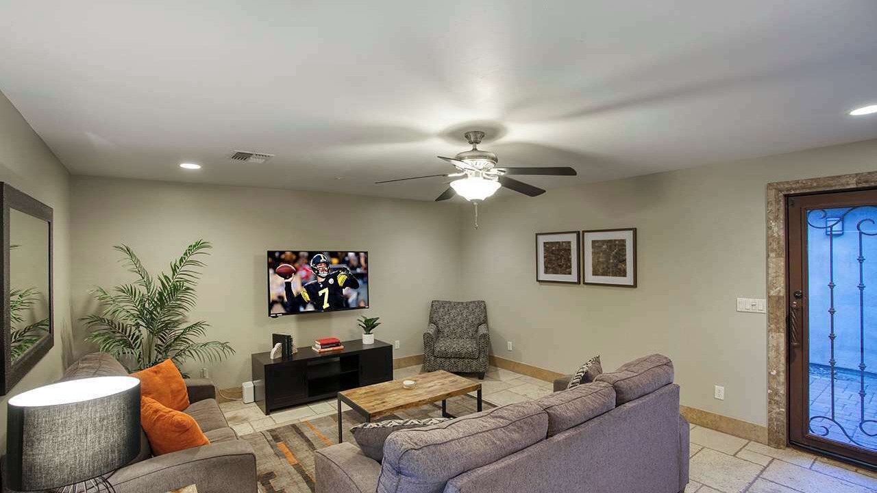 Photo of Livingroom in Pointe Scottsdale
