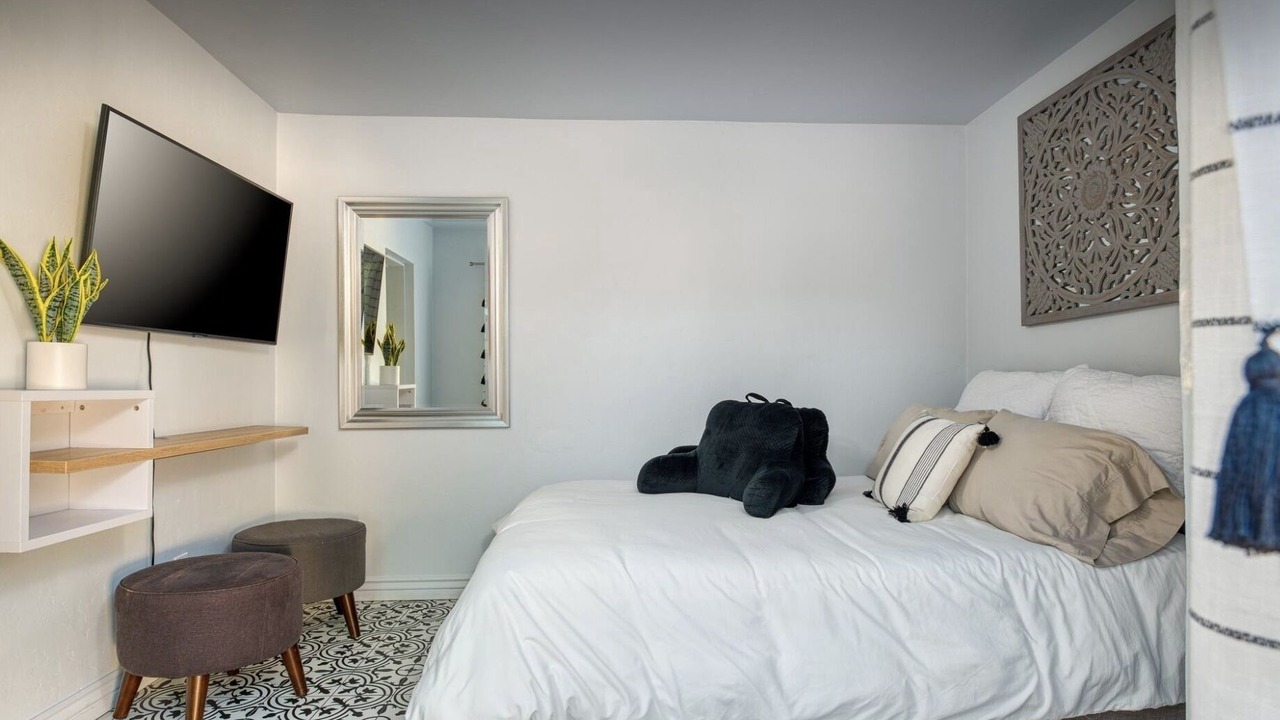 Photo of Bedroom in Feldman's
