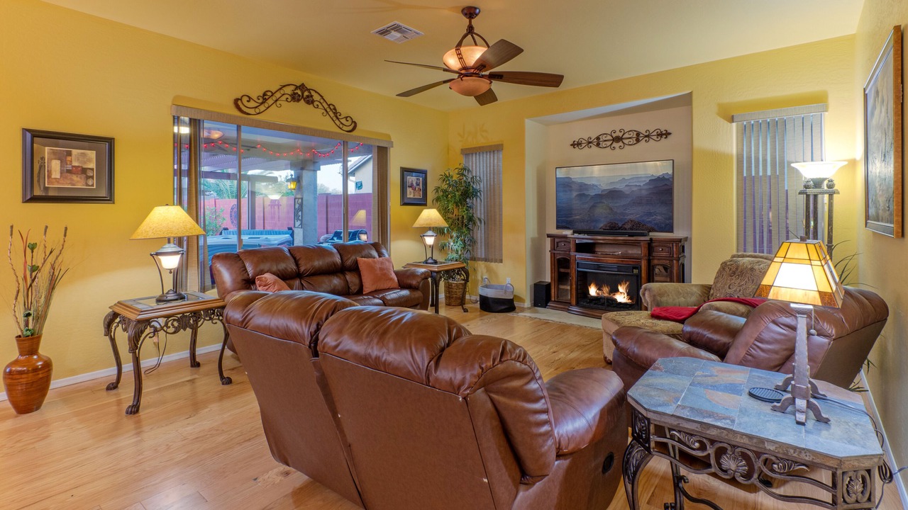 Photo of Livingroom in Gold Canyon