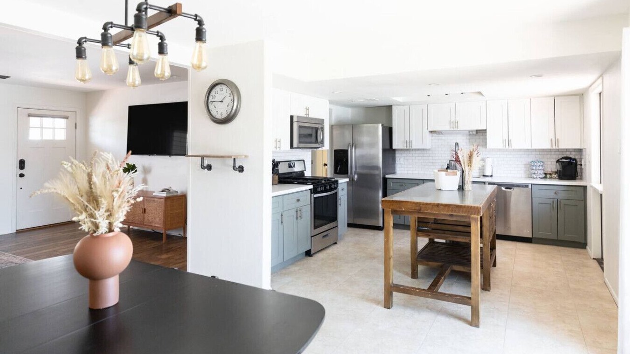 Photo of Kitchen in Paradise Plaza