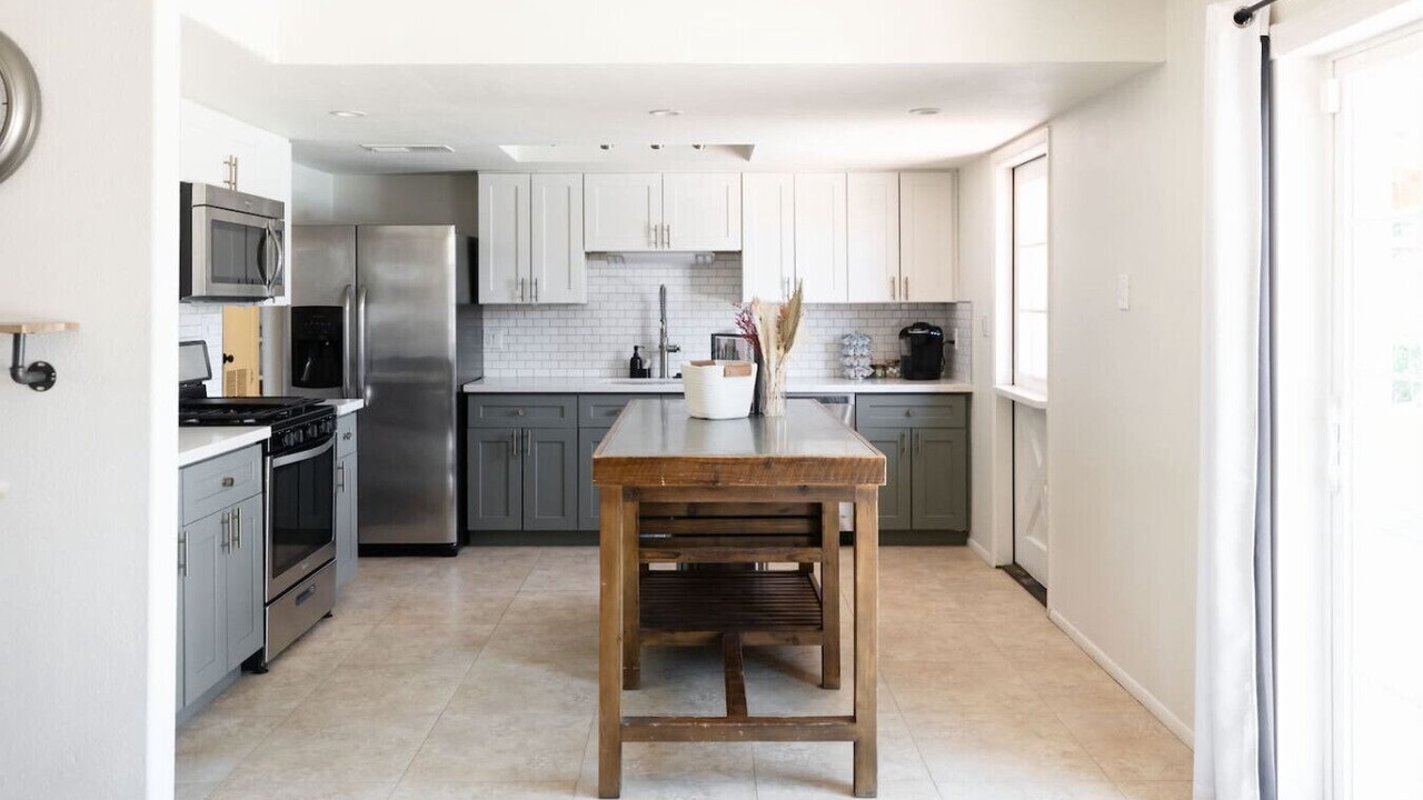 Photo of Kitchen in Paradise Plaza