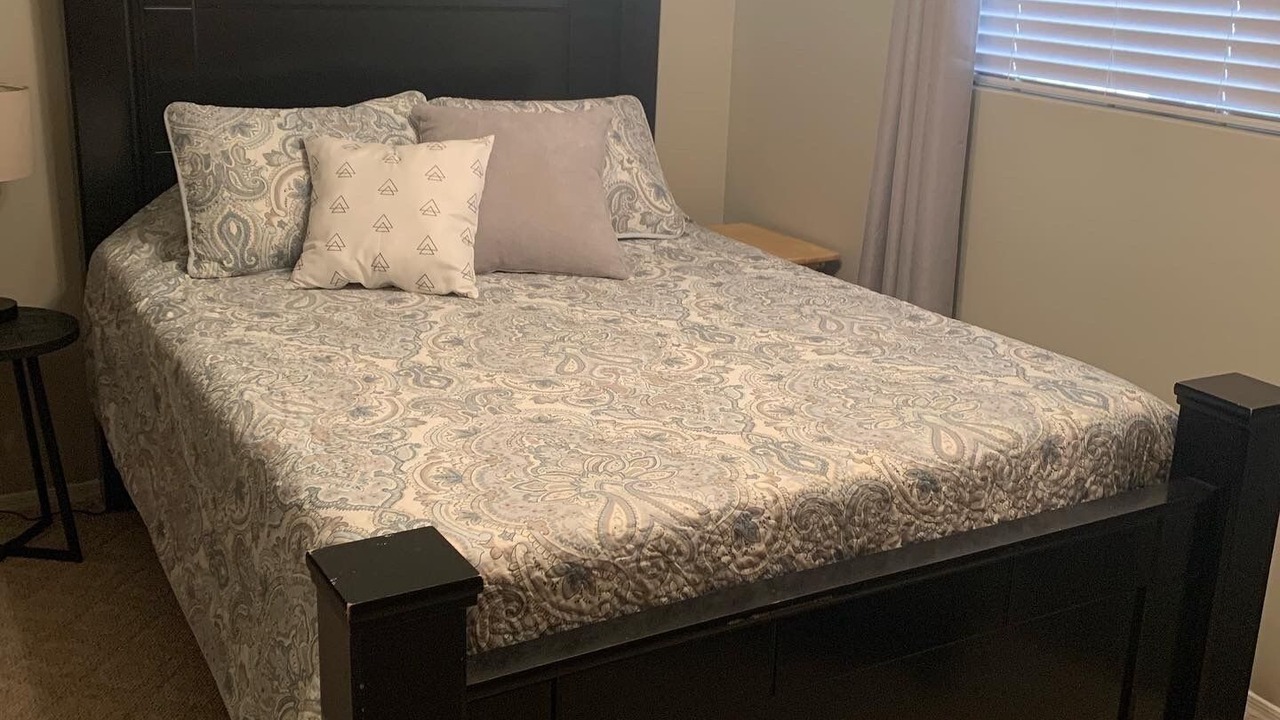 Photo of Bedroom in Meadview
