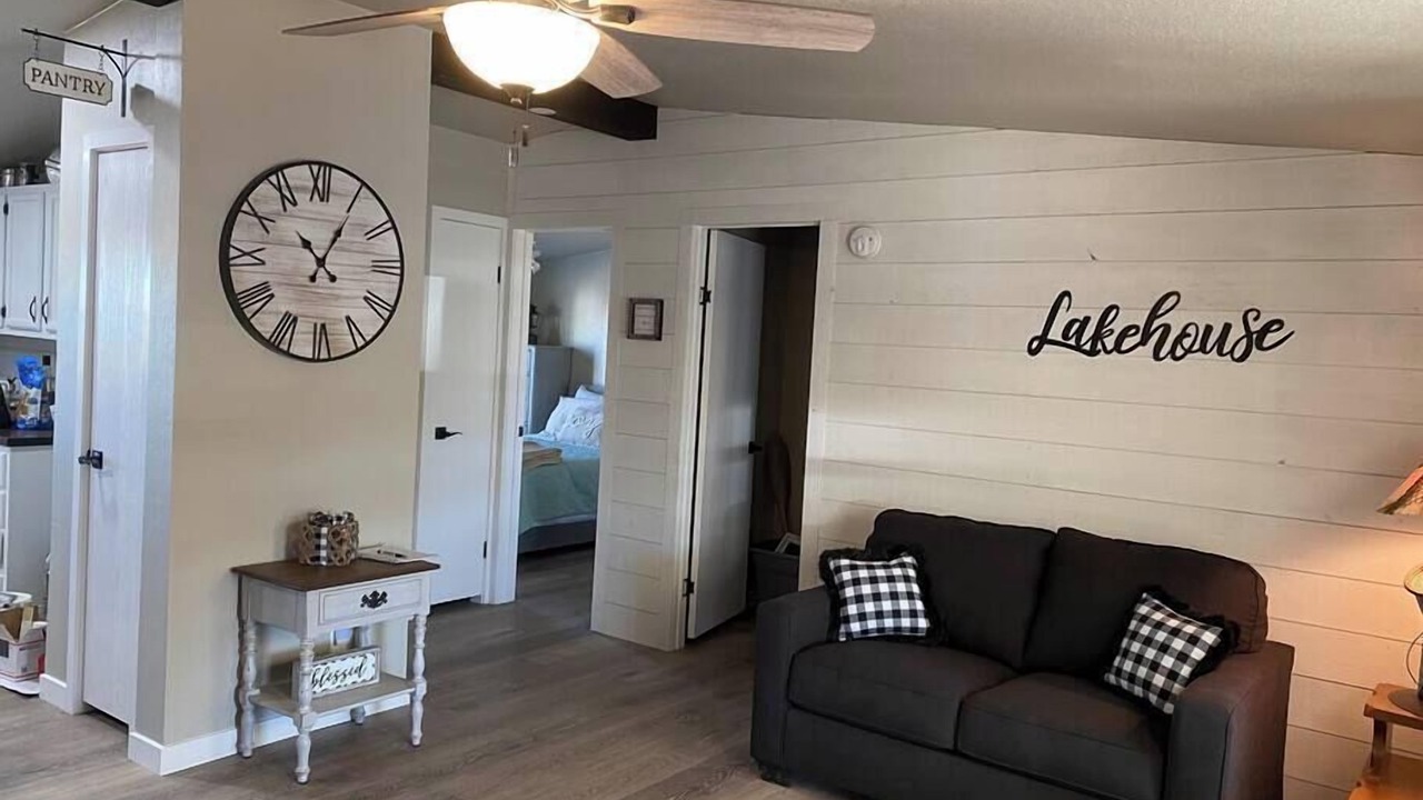 Photo of Livingroom in Roosevelt