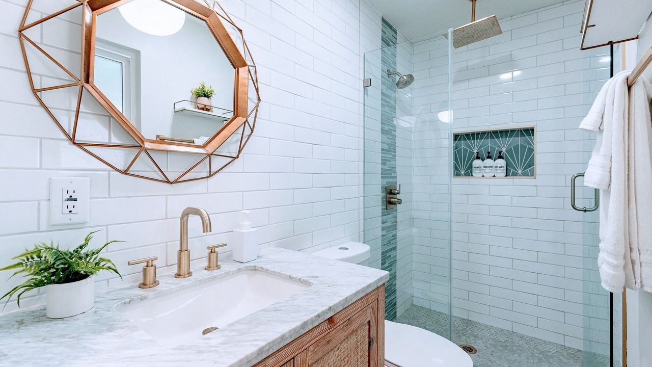 Photo of Bathroom in Papago Parkway