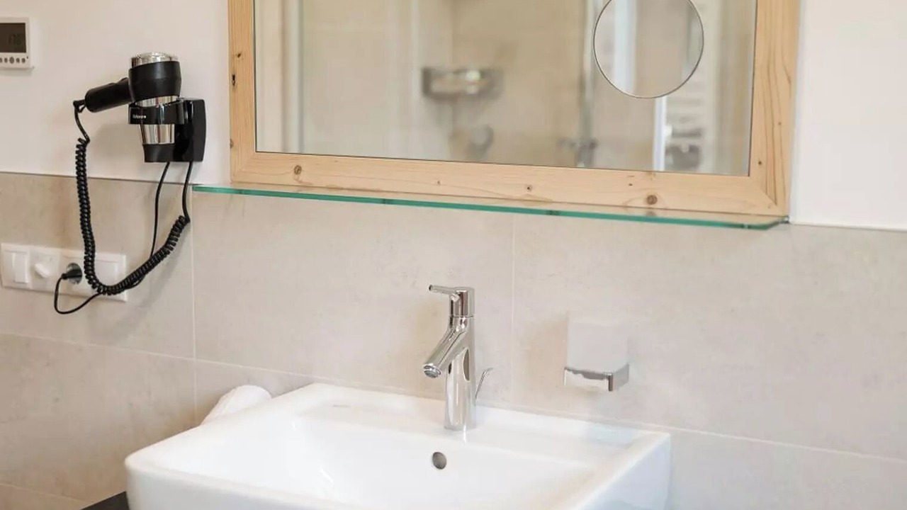 Photo of Bathroom in Gudon