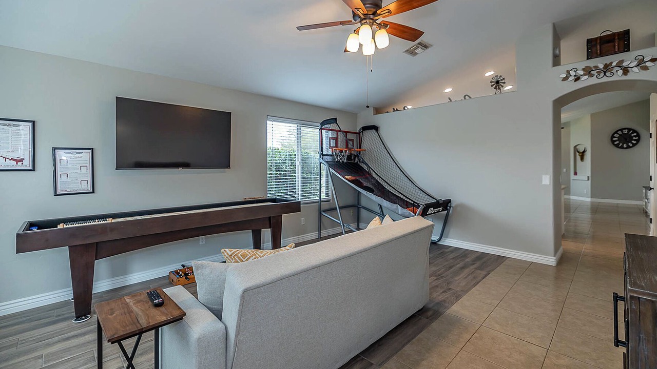Photo of Livingroom in Oro Valley