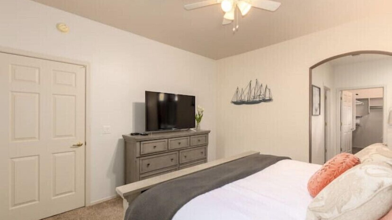 Photo of Bedroom in Central Scottsdale