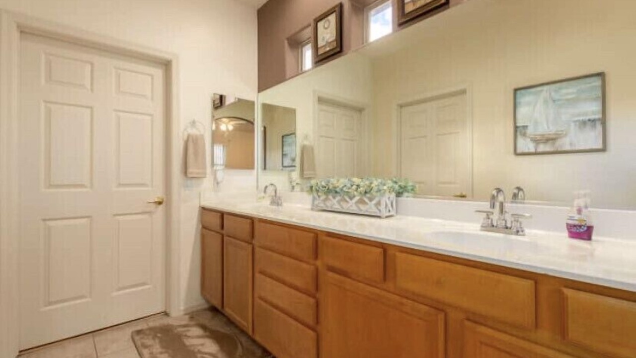 Photo of Bathroom in Central Scottsdale