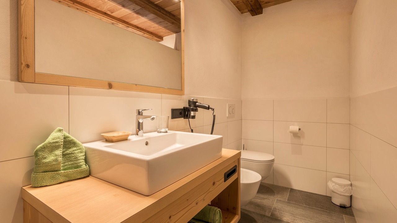 Photo of Bathroom in Laion