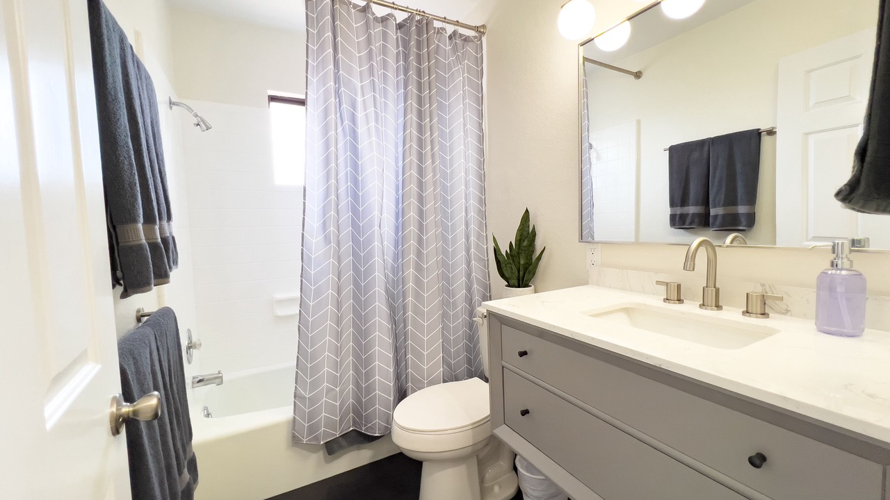 Photo of Bathroom in Page