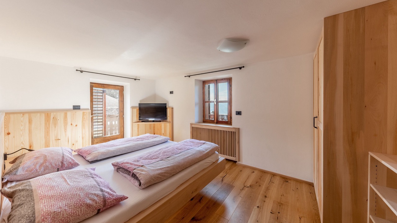 Photo of Bedroom in San Genesio Atesino