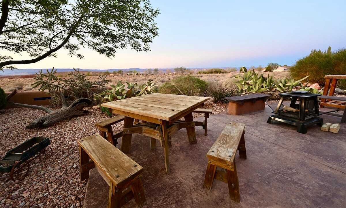 Photo of Outdoor in Page