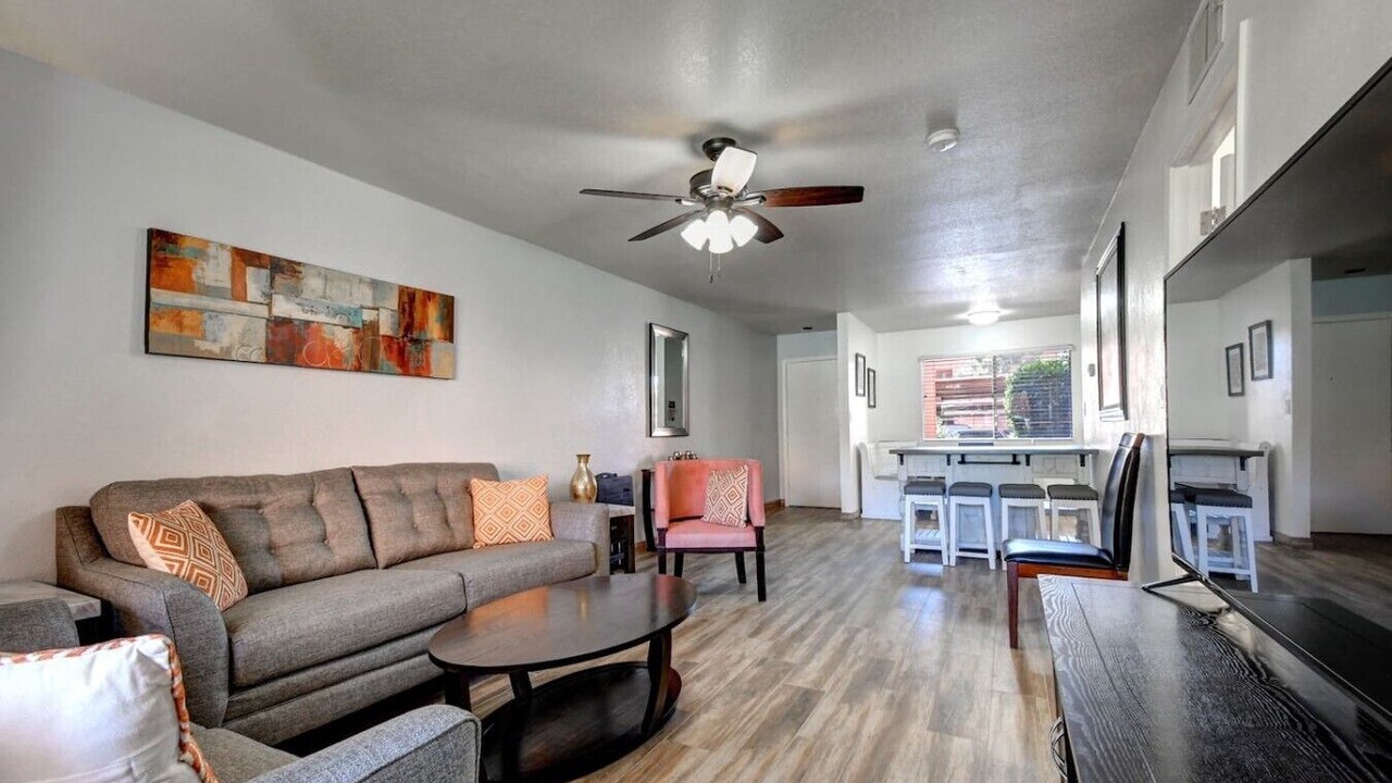Photo of Livingroom in Paradise Valley Village
