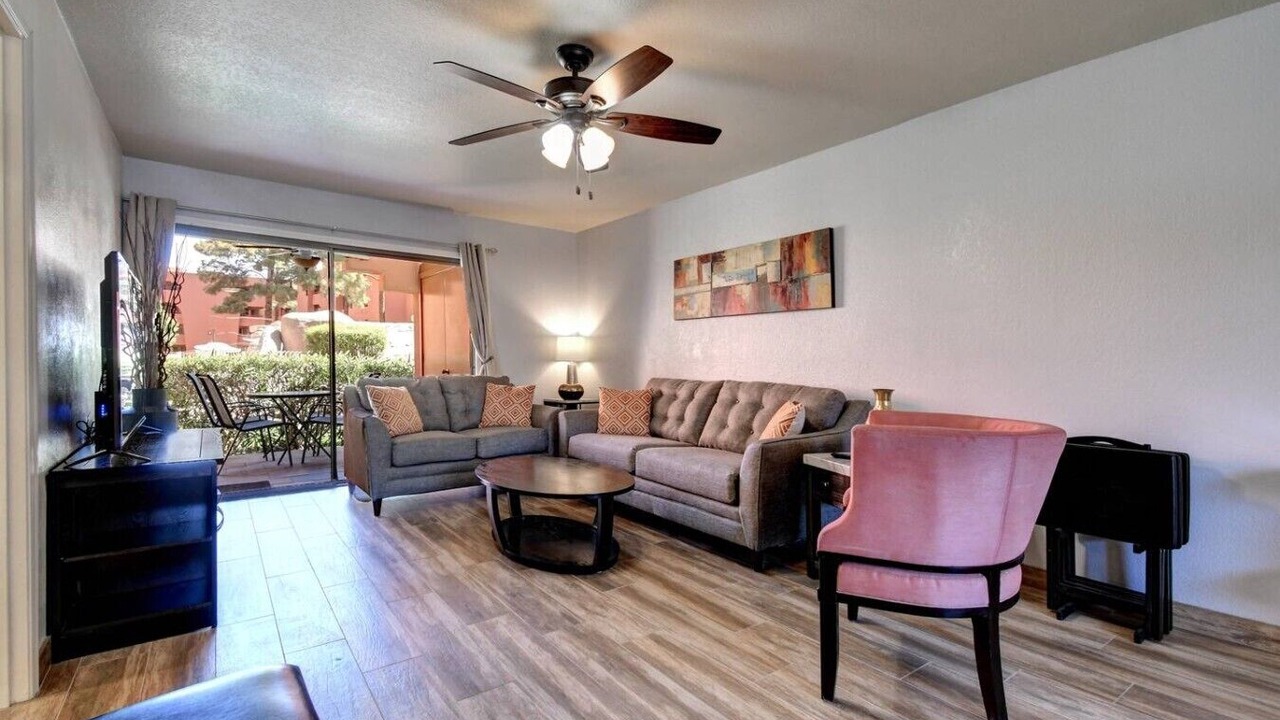 Photo of Livingroom in Paradise Valley Village