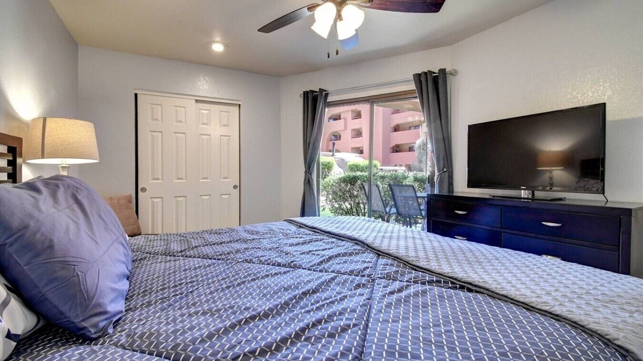 Photo of Bedroom in Paradise Valley Village