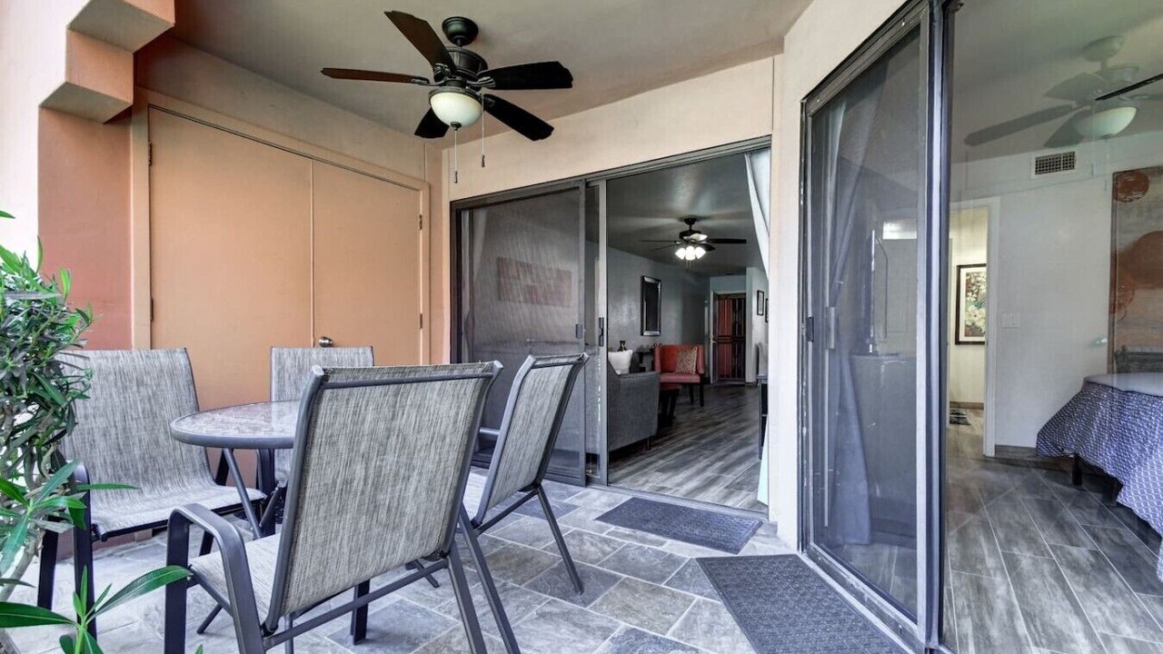 Photo of Outdoor in Paradise Valley Village