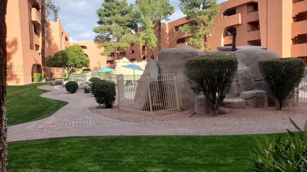 Photo of Outdoor in Paradise Valley Village