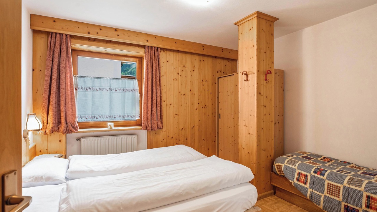 Photo of Bedroom in San Giovanni di Fassa