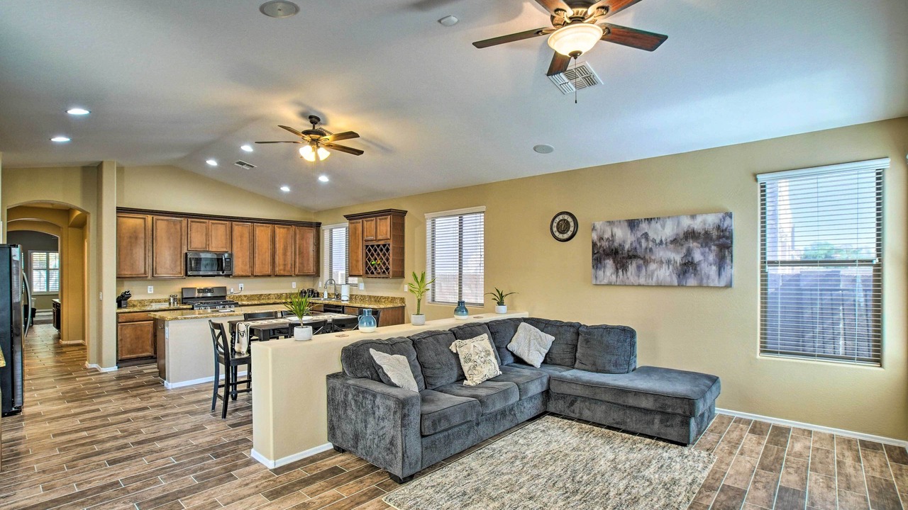 Photo of Livingroom in Greer Ranch