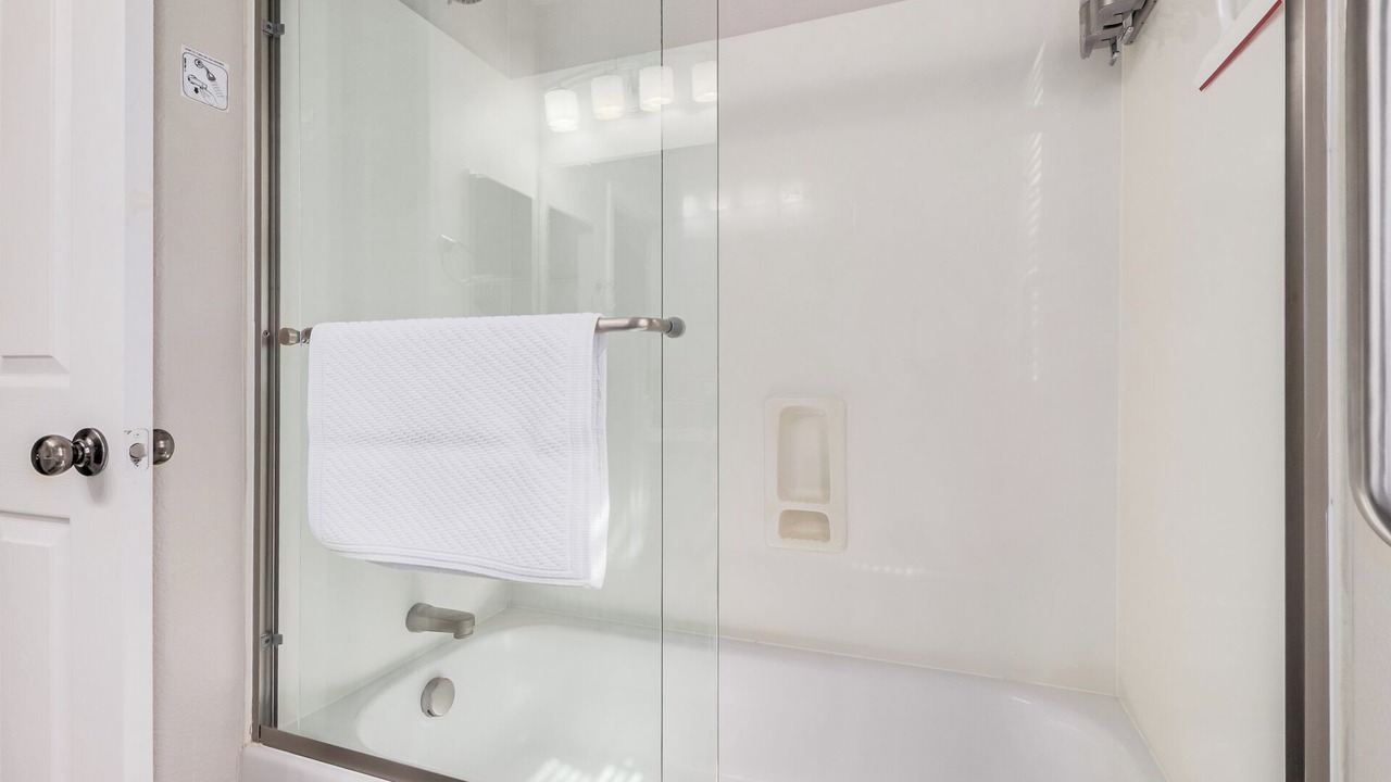 Photo of Bathroom in Rovey Farm Estates