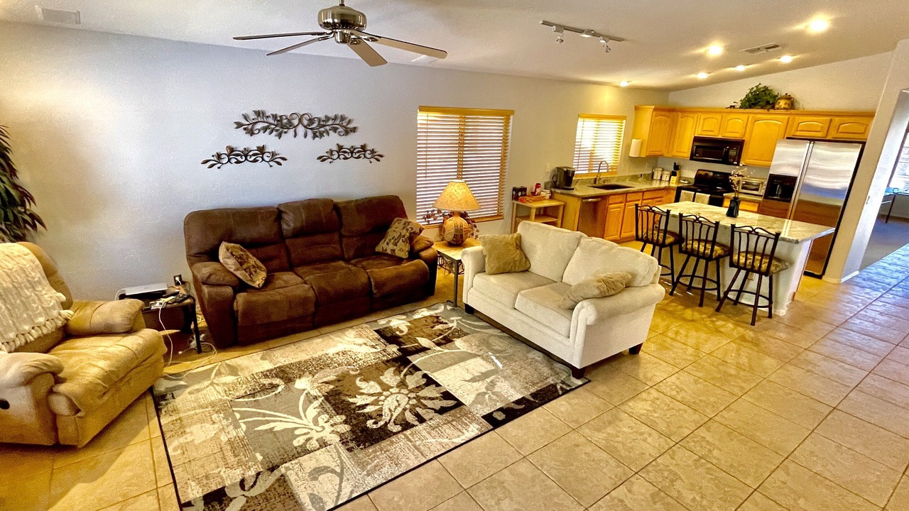 Photo of Livingroom in Canyon Ridge West