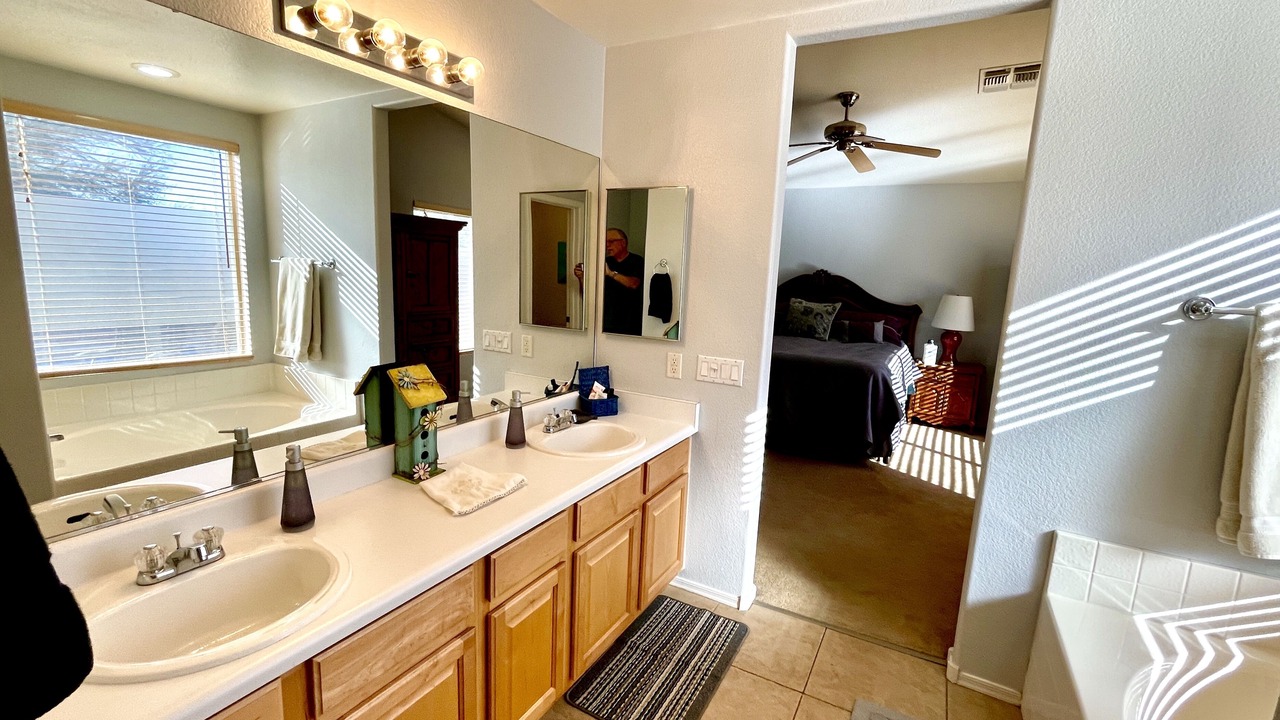 Photo of Bathroom in Canyon Ridge West