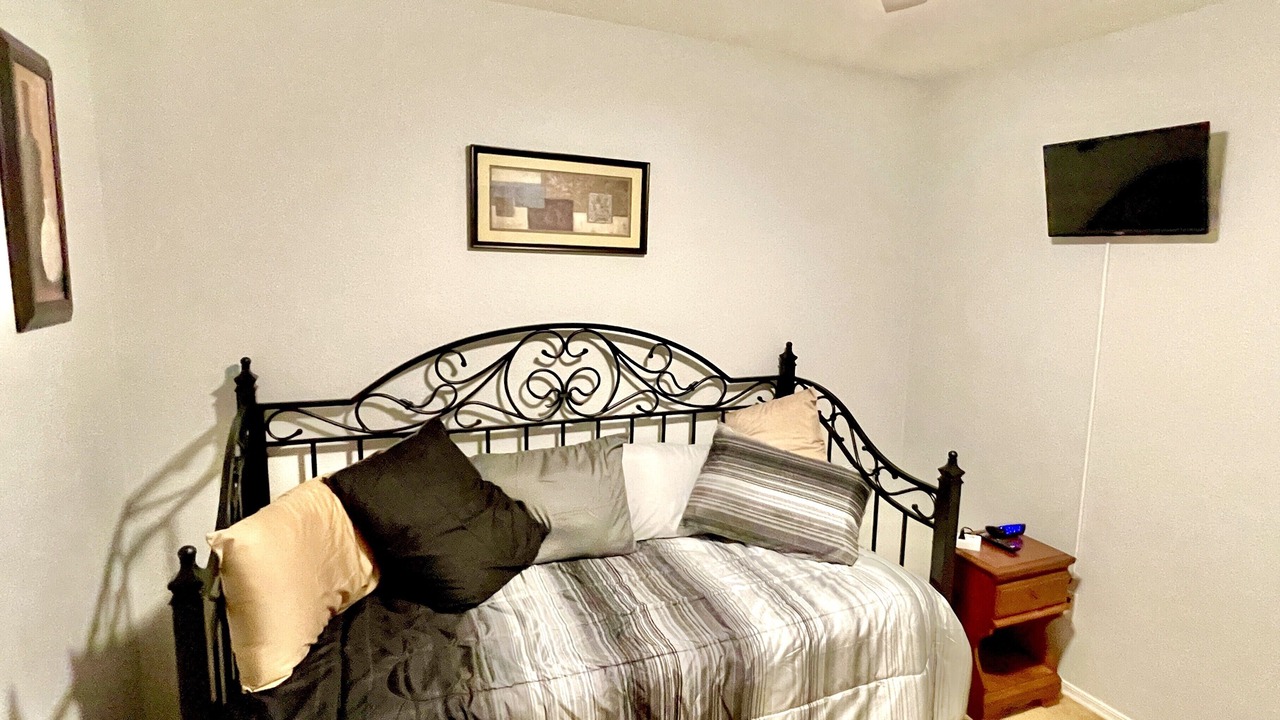 Photo of Bedroom in Canyon Ridge West
