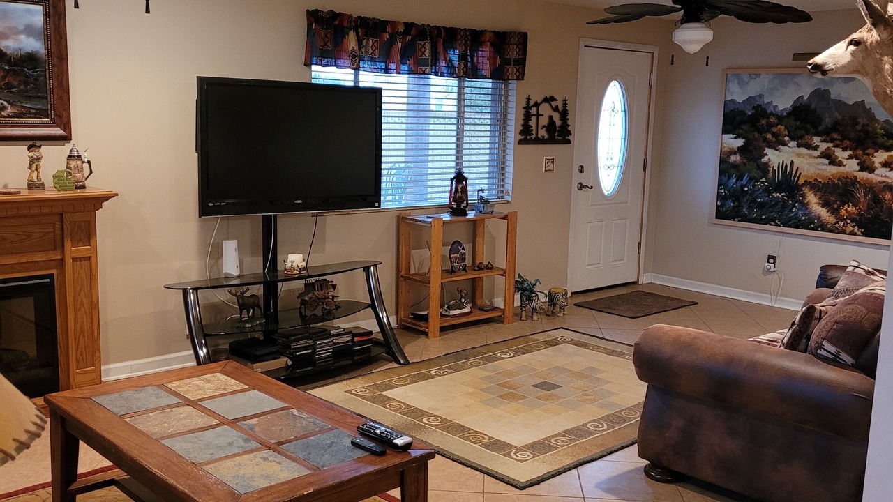 Photo of Livingroom in Apache Junction