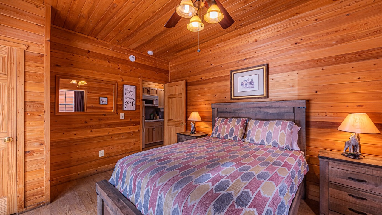 Photo of Bedroom in Christopher Creek