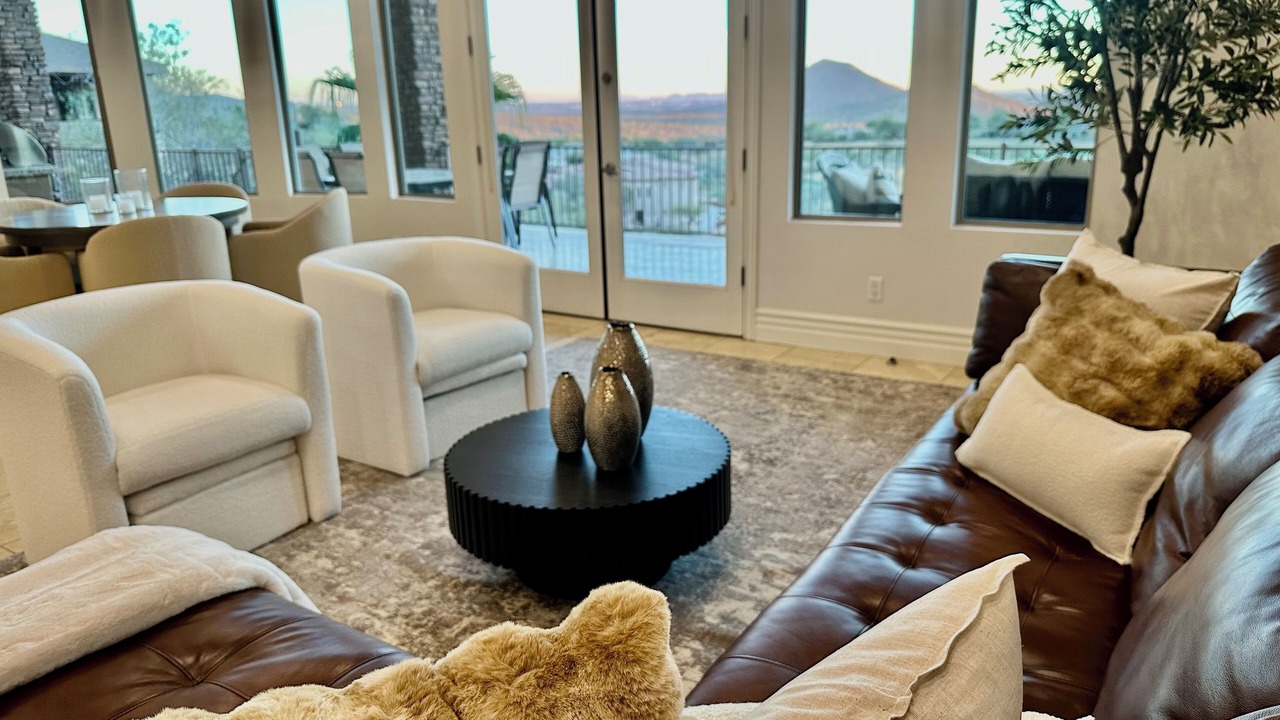 Photo of Livingroom in Eagle Mountain