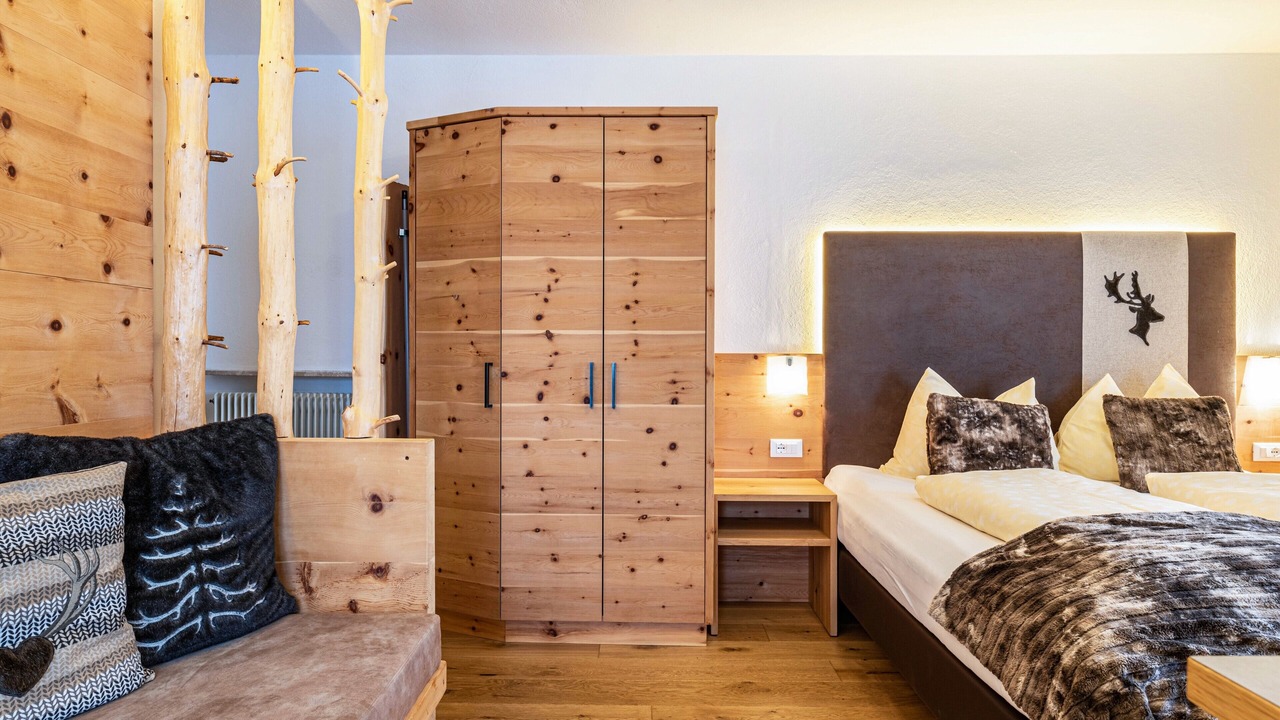 Photo of Bedroom in Laion