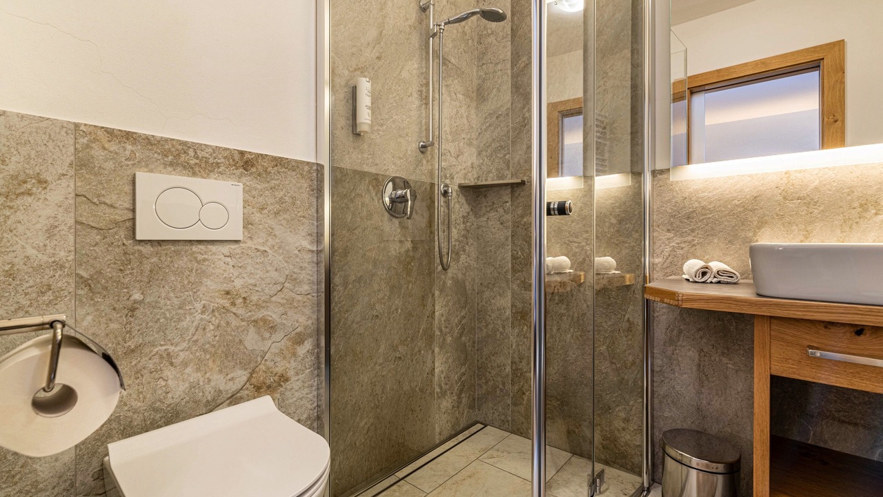 Photo of Bathroom in Laion