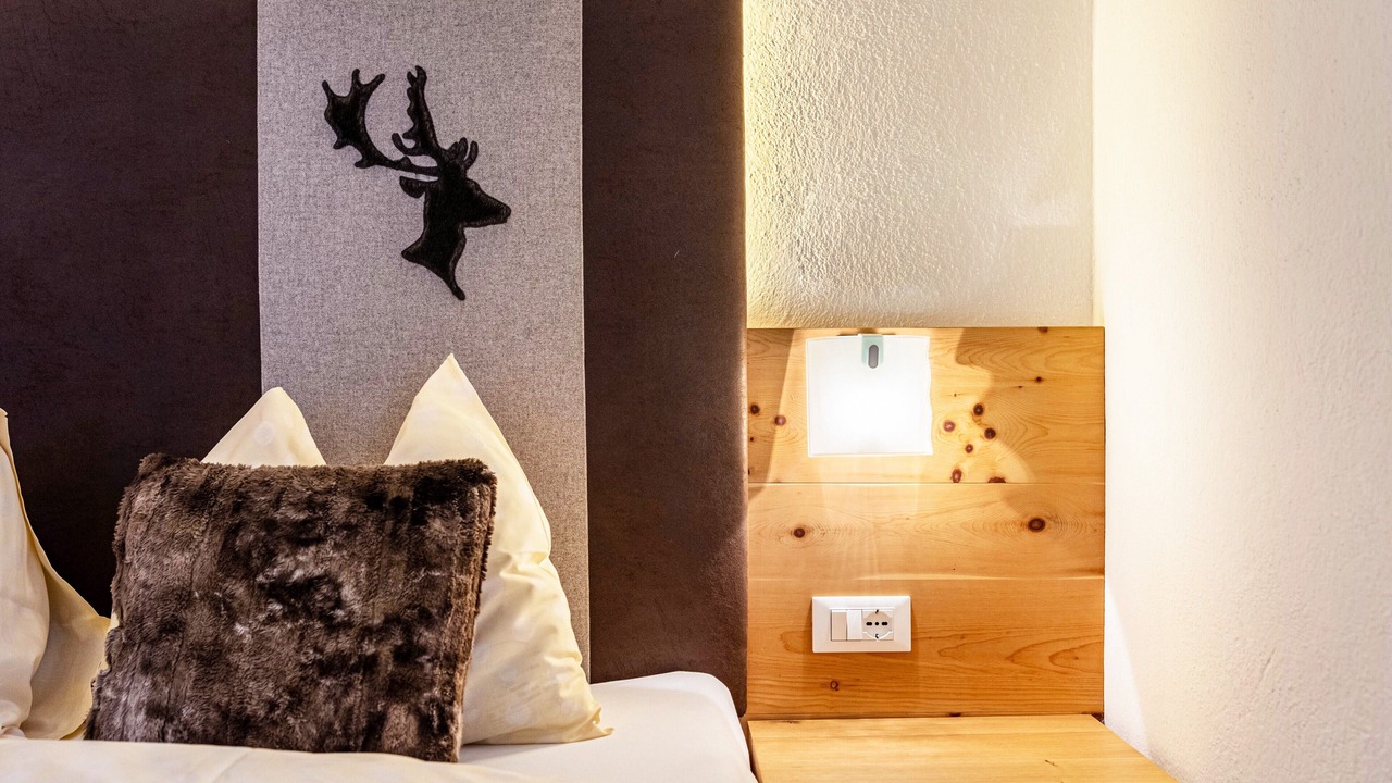 Photo of Bedroom in Laion