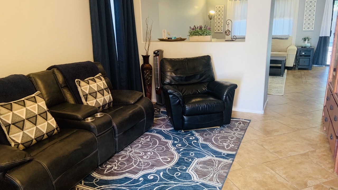 Photo of Livingroom in Mountaingate