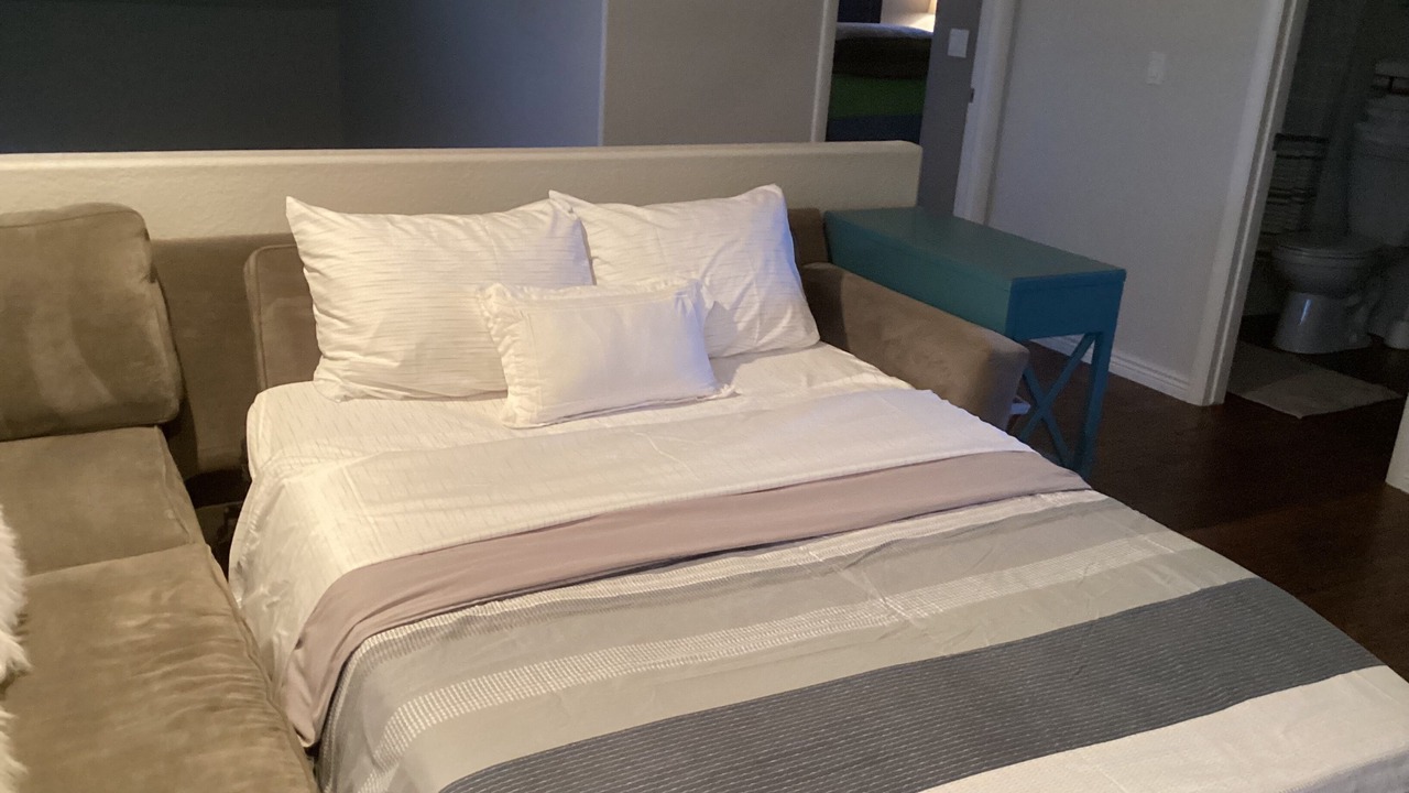 Photo of Bedroom in Mountaingate