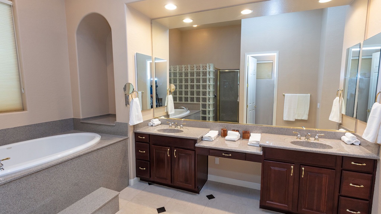 Photo of Bathroom in Palm Valley
