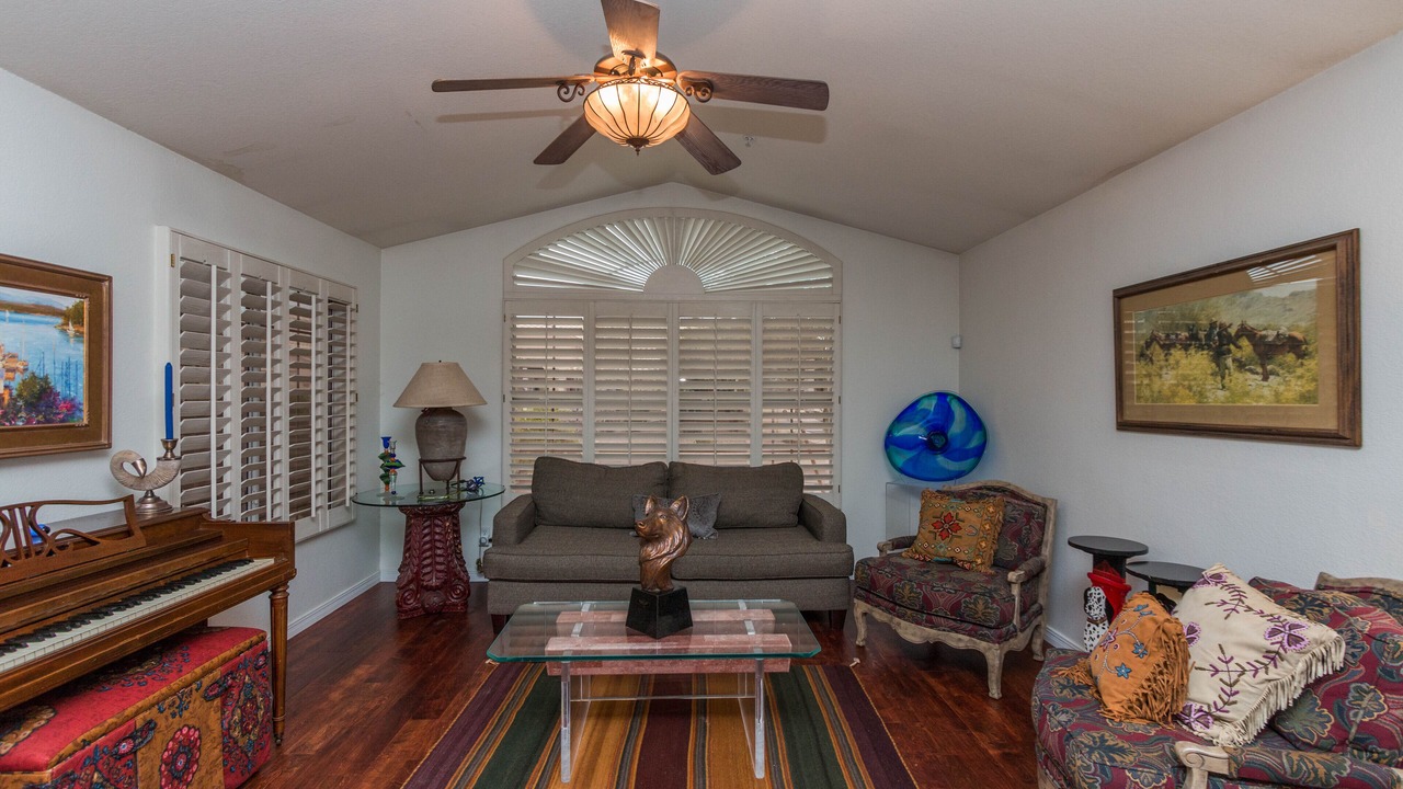 Photo of Livingroom in Central Scottsdale