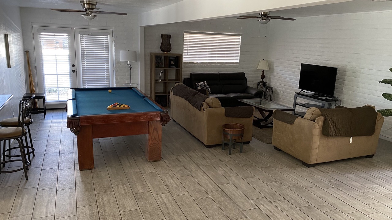 Photo of Livingroom in Richland Heights East